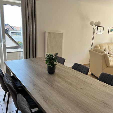 Ruim Zonnig Appartement Op 50M Van Strand Ostenda Esterno foto